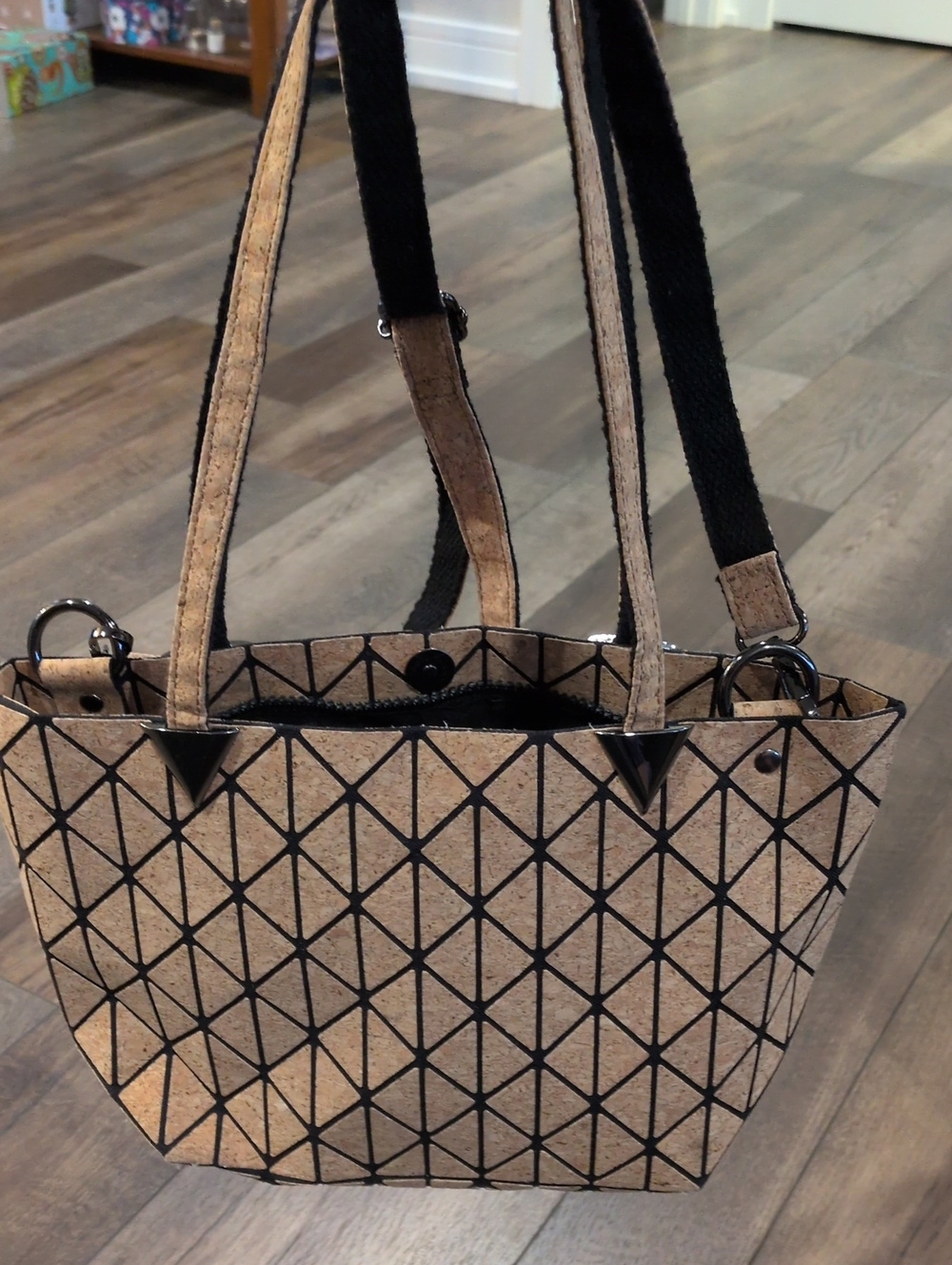 Beige Geometric-Pattern Tote Bag for Women